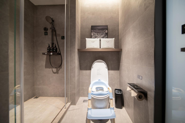 Bathroom 4, Atour Hotel Chongqing Jiefangbei Guomao Center, Chongqing