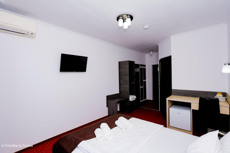 Bedroom 2, Pensiunea Celestin, Eselnita