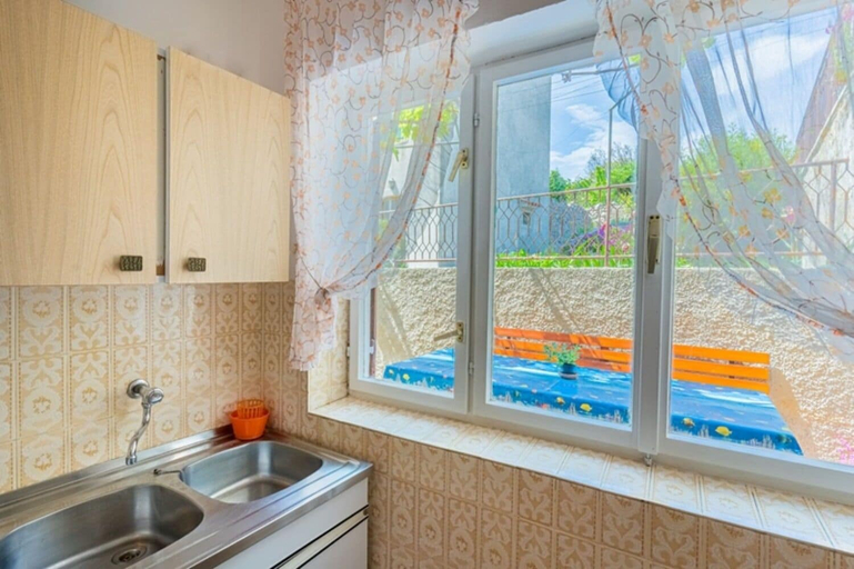 Others 2, Apartment Mici 1, Cres