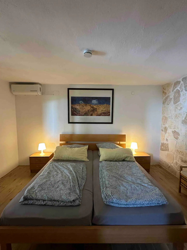 Room 5, House Bepo, Bol
