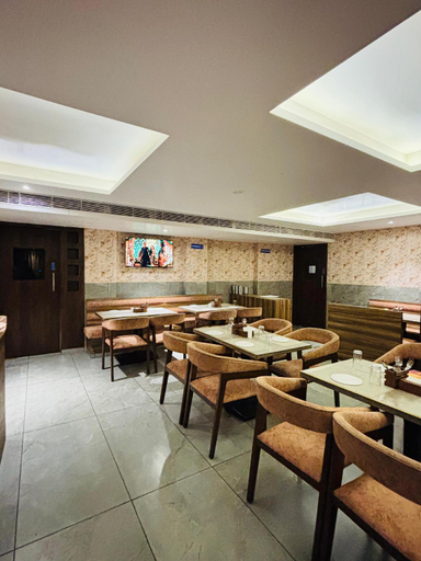 Food & Drinks 4, PANCHARATNA REGENCY, Pune