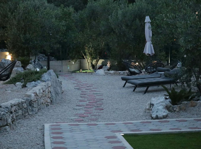 Terrace/patio 5, Apartmani Belin, Trpanj
