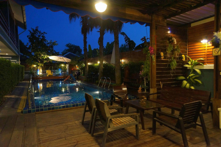 Food & Drinks 4, Baan I Un Pool Villa, Muang Chon Buri
