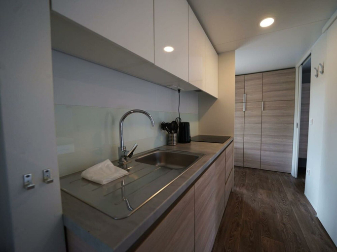 Private kitchen 4, Holiday Home in Arnhem With Terrace, Arnhem