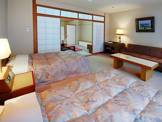 Bedroom 3, Okudogo Ichiyu no Mori, Matsuyama