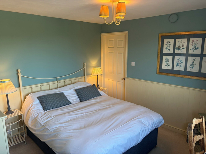 Bedroom 2, Hunters Rest Inn, Bath and North East Somerset