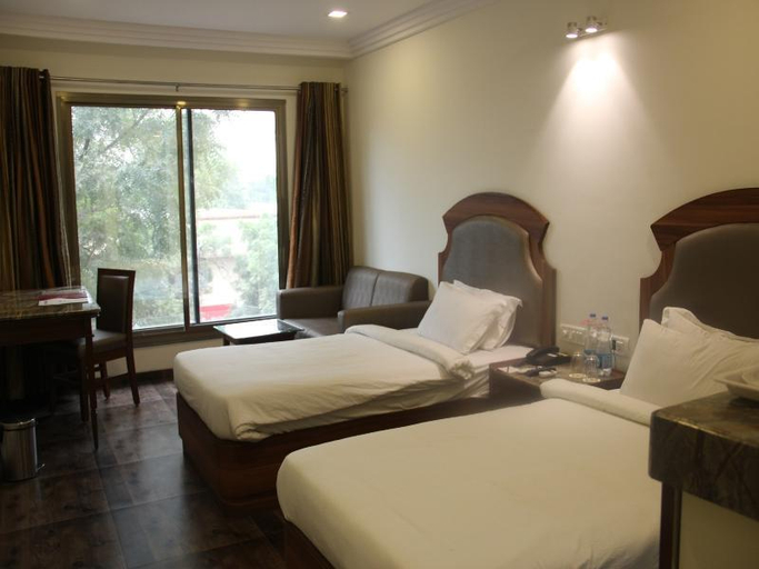 Bedroom, Lords Eco Inn Gandhidham , Kachchh