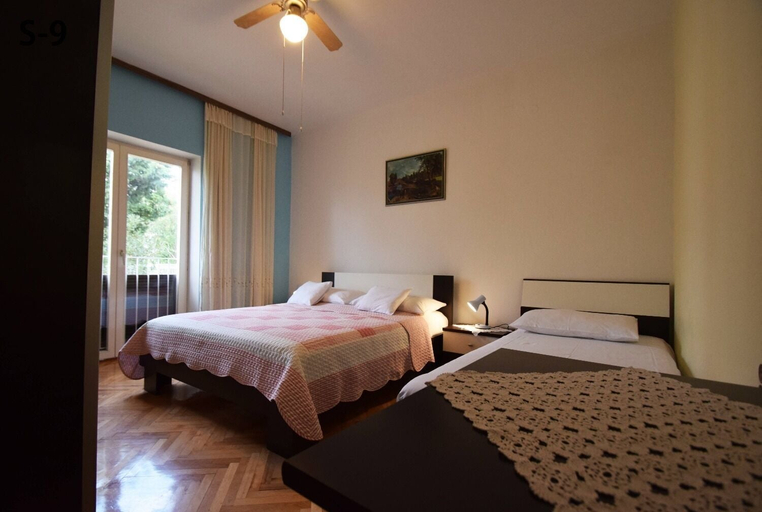Room 4, Apartments and Rooms Mirja, Starigrad