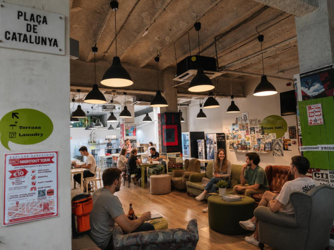 Food & Drinks 5, Hola Hostal Eixample, Barcelona
