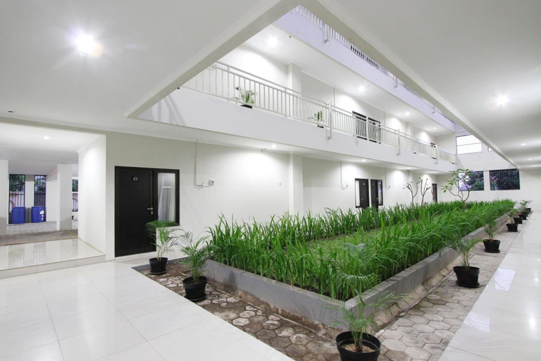 Others 5, Dparagon Bukit Sari, Semarang