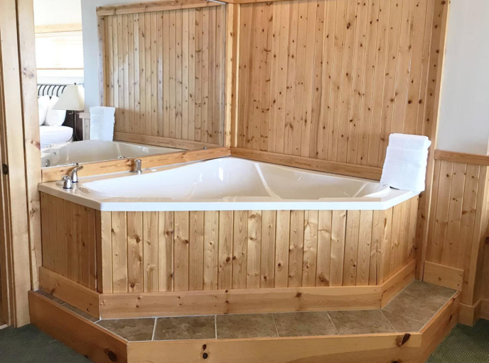 Bathroom 3, Superior Shores Resort, Lake