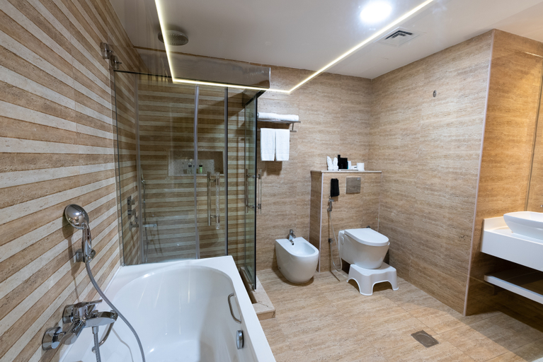 Bathroom 5, Mirage Bab Al Bahr Hotel, Dibba