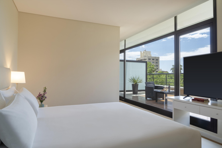 Bedroom 3, NH Cordillera Hotel, Capital