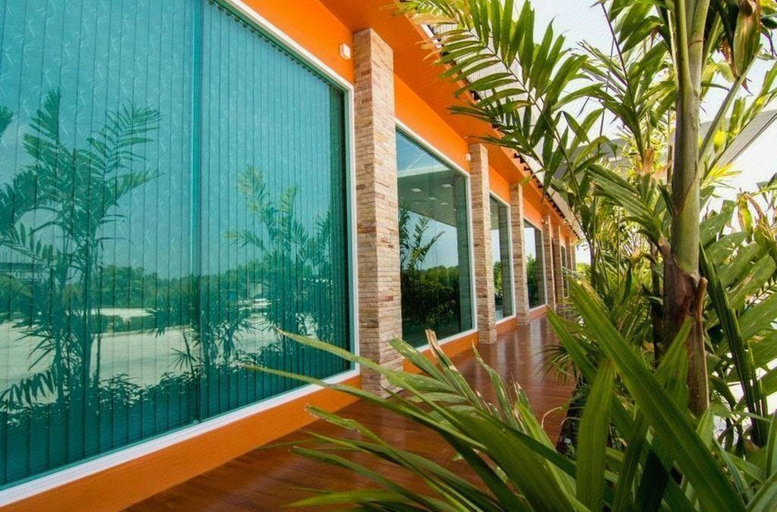 Sport & Beauty, chawlada hotel, Muang Nakhon Si Thammarat