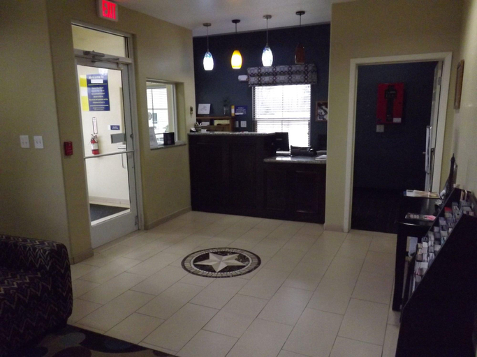 Public Area 2, SUNRISER INN, Gregg