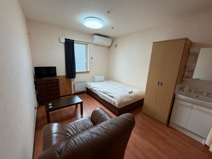 Bedroom 2, Alpine Guesthouse, Furano