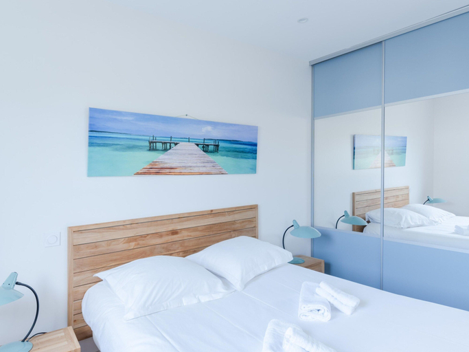 Room 5, New House With Pool Near Beach, Finistère