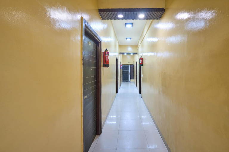 Public Area 3, Itsy Hotels Golden Vista, Gautam Buddha Nagar
