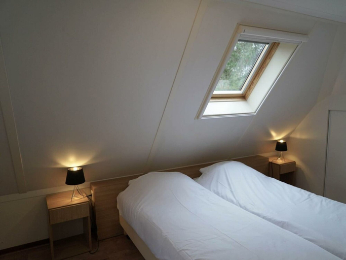 Room 4, Villa in Beekbergen With Terrace, Apeldoorn