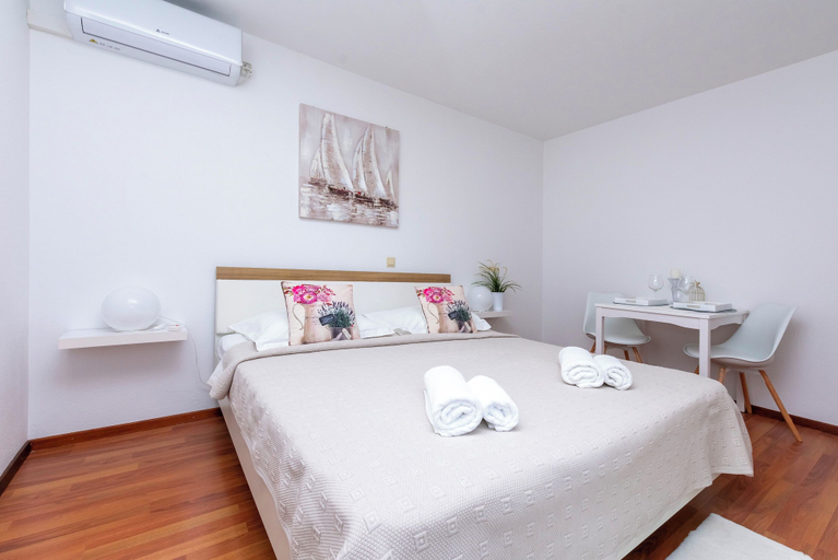 Room 4, Rooms Maza, Brela