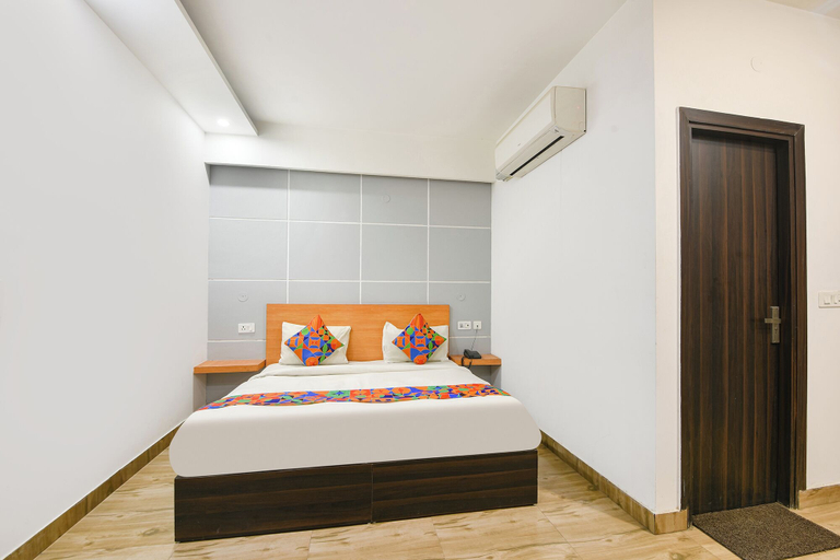 Room 5, FabHotel A V Homes - Navjeevan Hospital & Maternity Centre, Gurgaon