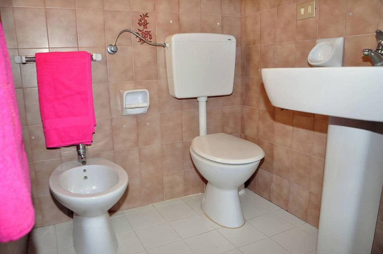 Bathroom 2, Bright and Functional Flat With Side sea View, Venezia