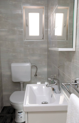 Bathroom 3, Apartment Stella Maree 1, Okrug