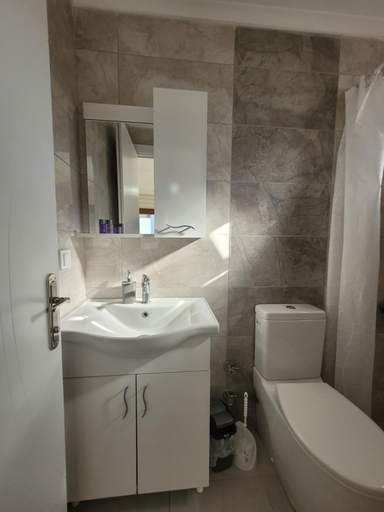 Bathroom 3, Ayvalık Akan Pansiyon, Ayvalık