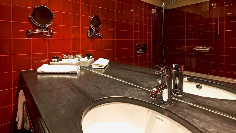 Bathroom 4, Douro Palace Hotel Resort Spa, Baião