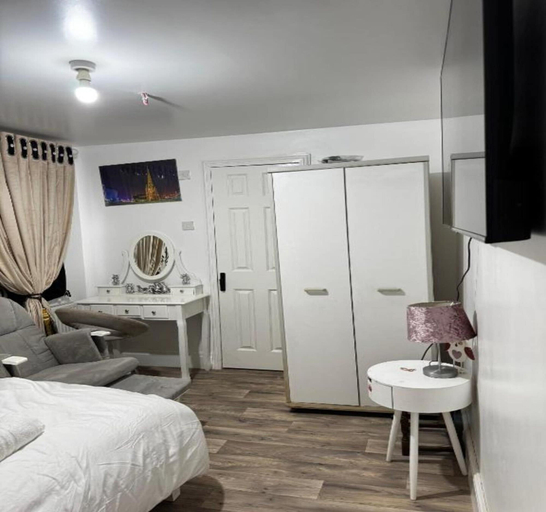 Room 4, Standard Double Room, Bolton