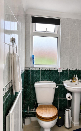 Bathroom 3, Spacious 3-bed Family Home, Kent