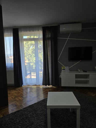 Others 4, Sunny apartment, Niš