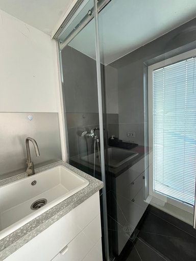Bathroom 3, GFS-Way, Ljubljana