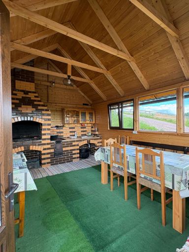 Food & Drinks, Cabana Colt De Munte, Garda De Sus