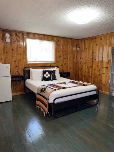 Bedroom 2, Bellamy's Ski Haus, Taos