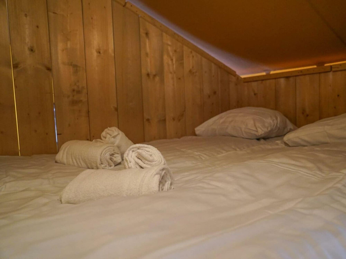 Room 3, Holiday Home in Amstelveen With Terrace, Amstelveen
