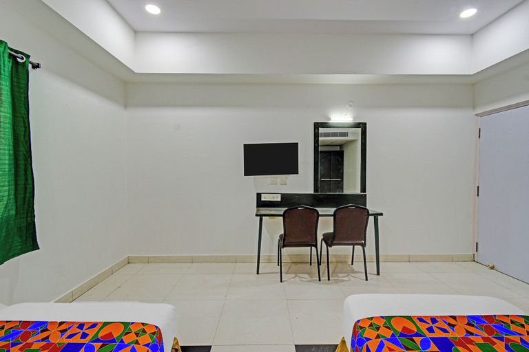 Room 4, Fabhotel Prime Palak Residency, Ranga Reddy