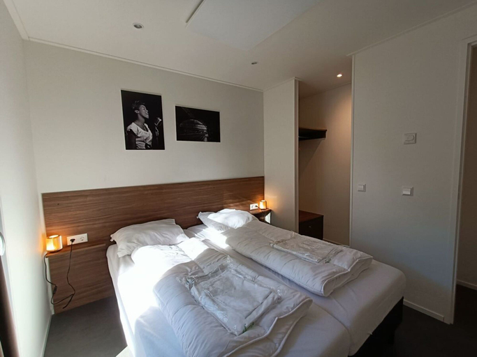 Room 2, Holiday Home in Maarn With Terrace, Maarn