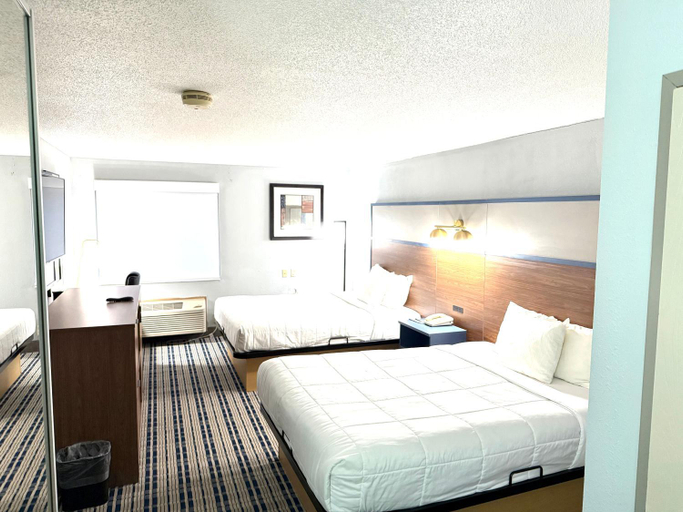 Bedroom 2, AmericInn by Wyndham Frankfort IN, Clinton