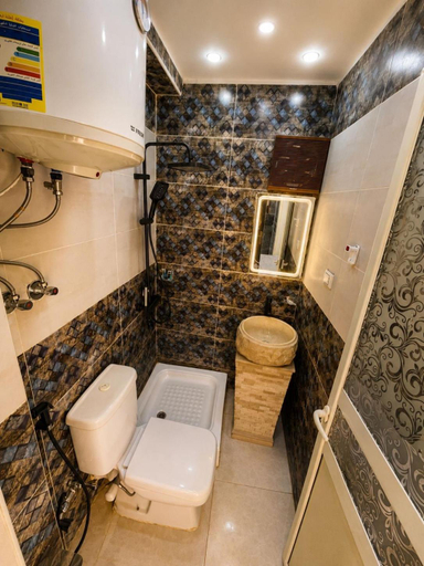 Bathroom 4, pyramids stone, Al-Ahram