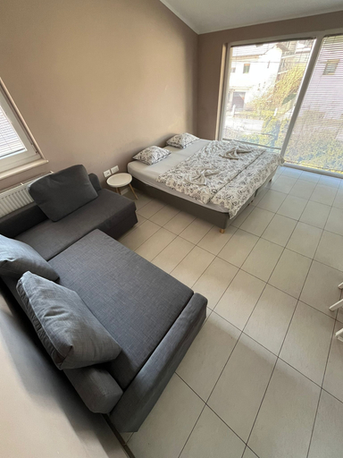 Room 2, GFS-Way, Ljubljana