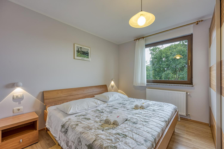 Bedroom 2, Apartma pri Cesarjevih, Sežana