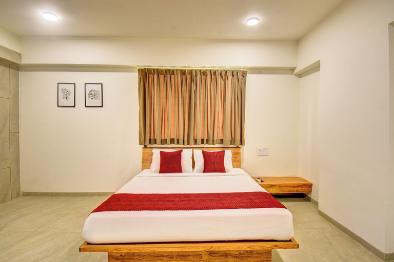 Room 4, Fabhotel Majestic Pearl, Nashik