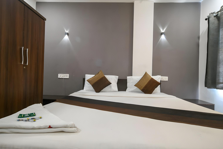 Bedroom 2, Hotel Aarav 94, Indore