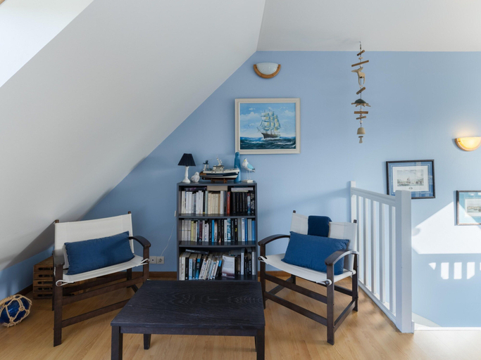Interior 4, Family Home Steps From the Beach, Finistère