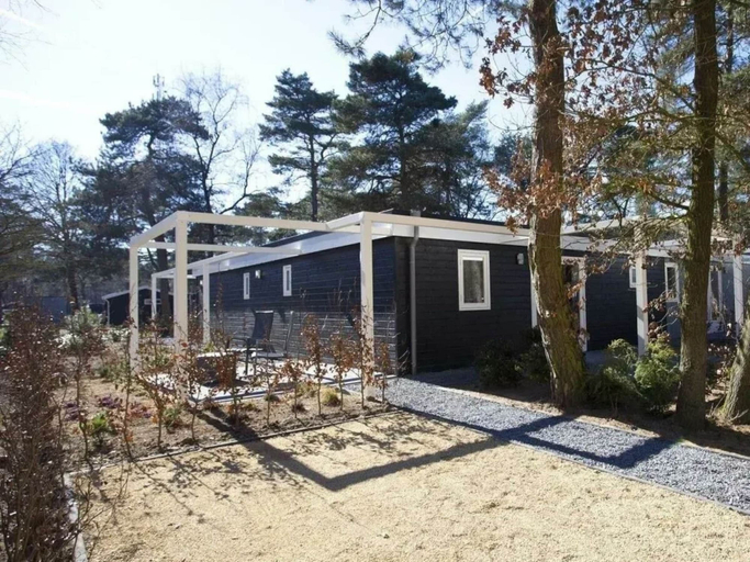 Property grounds 3, Comfort Connecting Room 10, Ede