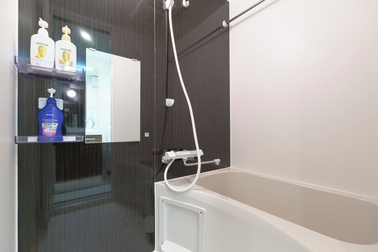 Bathroom 2, Fuente Nishi Sugamo by Tranova 2, Kita