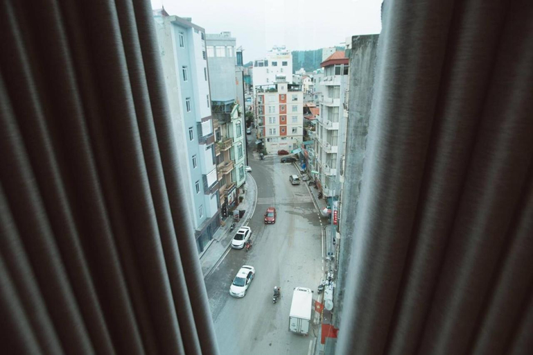 Others 4, Tan Trang, Hạ Long