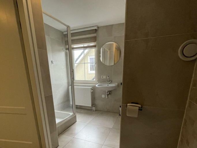 Bathroom 3, Daelenbroeck Sauna 10, Echt-Susteren