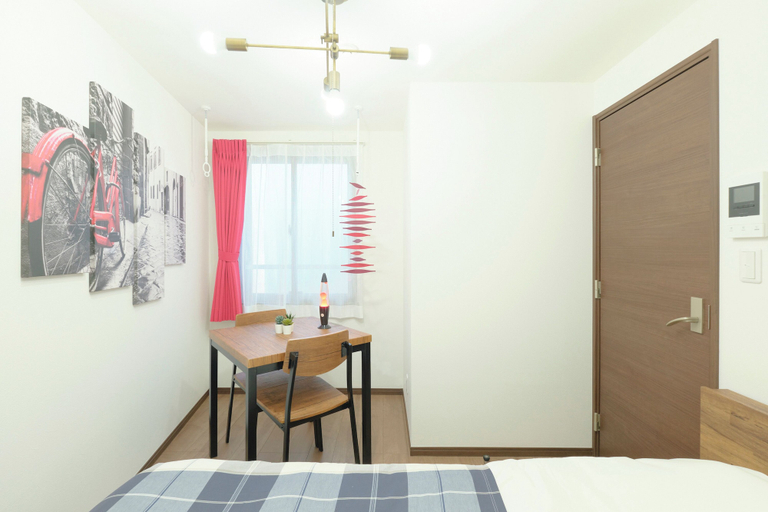 Room 3, Fuente Nishi Sugamo by Tranova 2, Kita